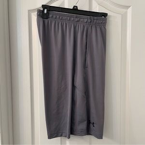 Under Armour Athletic Short "Loose": Gray.  Mens: Medium